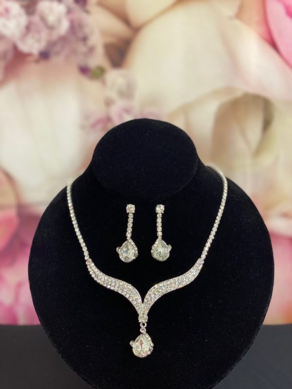 Cubic Zirconia Necklace and Earring Set 3658