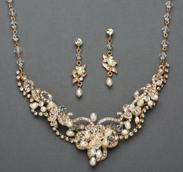 Freshwater Pearl & Gold Necklace Set