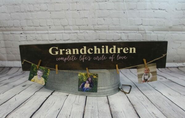 Grandchildren Complete Life’s Circle of Love Photo Holder Sign | Grandparent Gift | Picture Holder | Mother’s Day