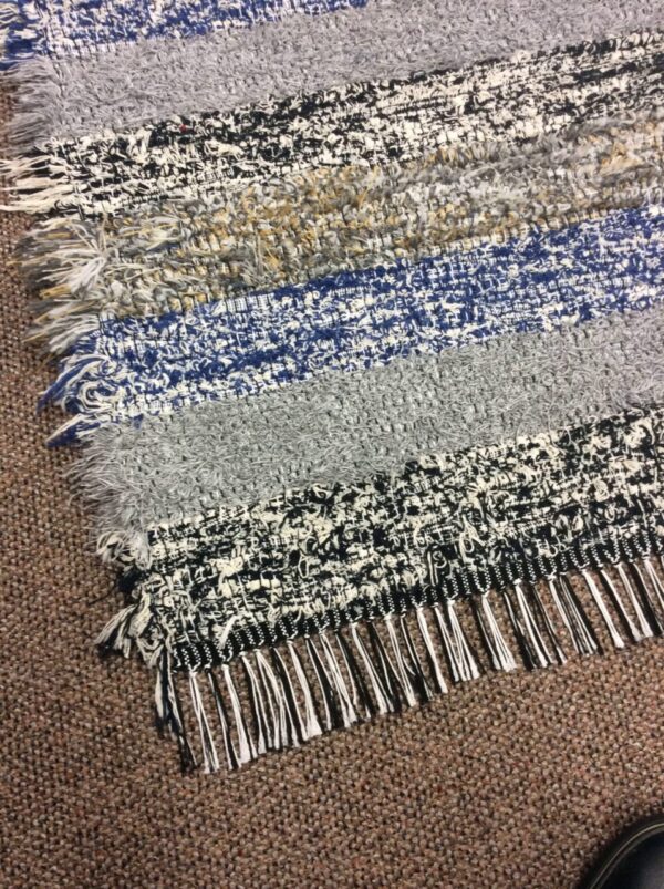 Amish Loom Made Mixed-Color Tapestry Throw Rug Blue/Gray AOS052