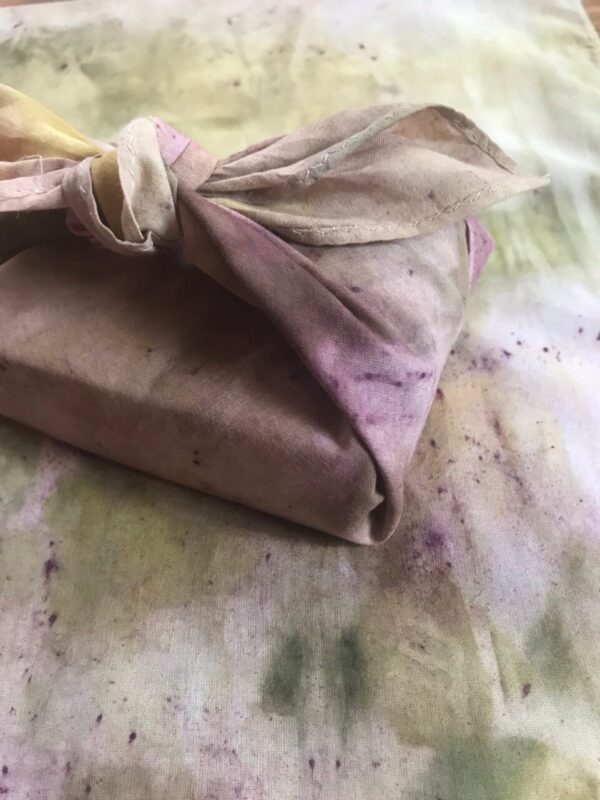 Tarot wrap – burgundy and green, naturally dyed