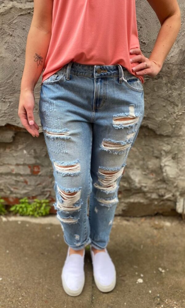 The Kari Distressed Crop Jeans