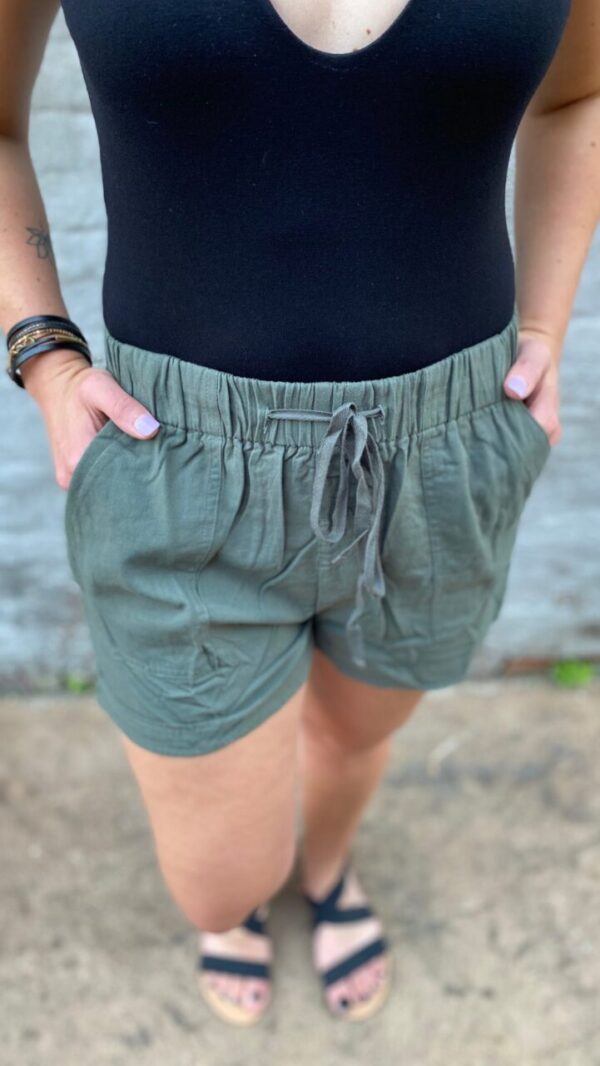 That’s What I Want shorts – Olive
