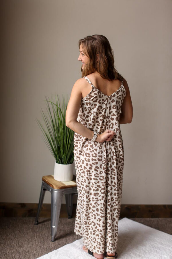 Grey Mocha Leopard V-Neck Maxi With Pockets – Small