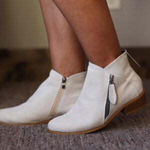 Cream Side Zipper Bootie • 8.5