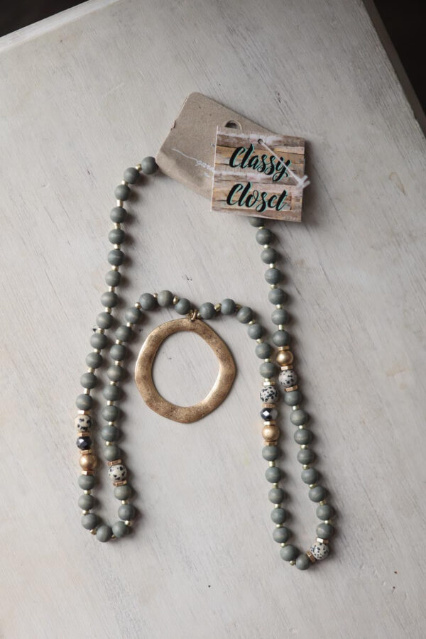 Gray Bead Gold Circle Long Necklace