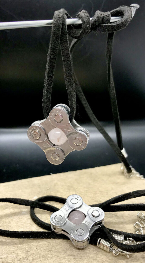 Suede Bike Chain Necklace – Rose Quartz