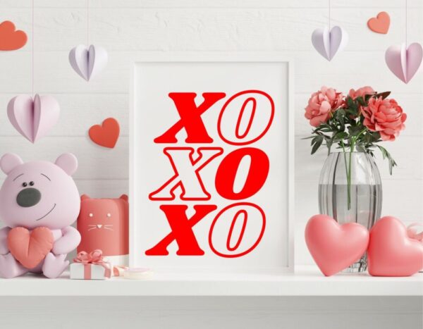 Valentine’s Day XOXOXO Decor