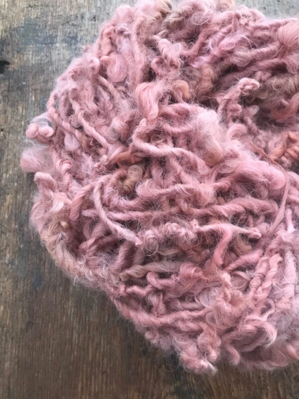 Quebracho naturally dyed curls – handspun yarn, 20 yards