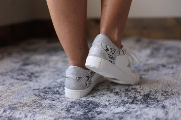 White Sneaker Star Detail Black Snake Print Shoes • 7-10