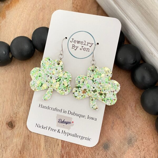 Shamrock (Medium): Spearmint Glitter
