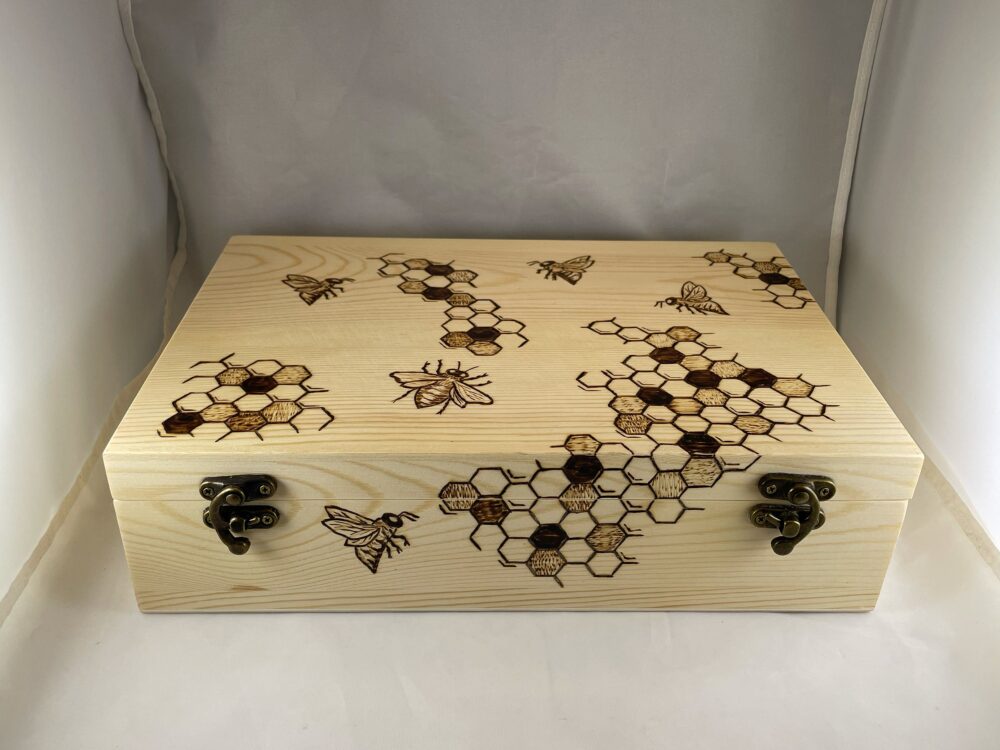 Honeybee Honeycomb Wood Burned Beech Utensil Set & Holder – Shop Iowa