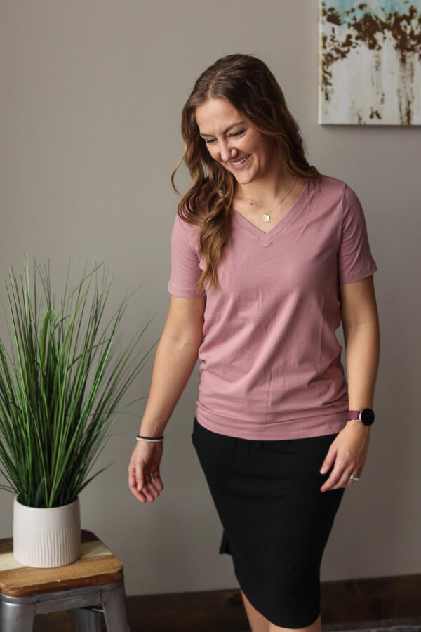 Lt Rose V-Neck Short Sleeve Tee
