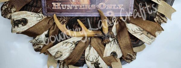 Man Cave-Hunters Only Front Door Décor Wreath