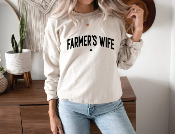 Farmers Wife Crew Neck