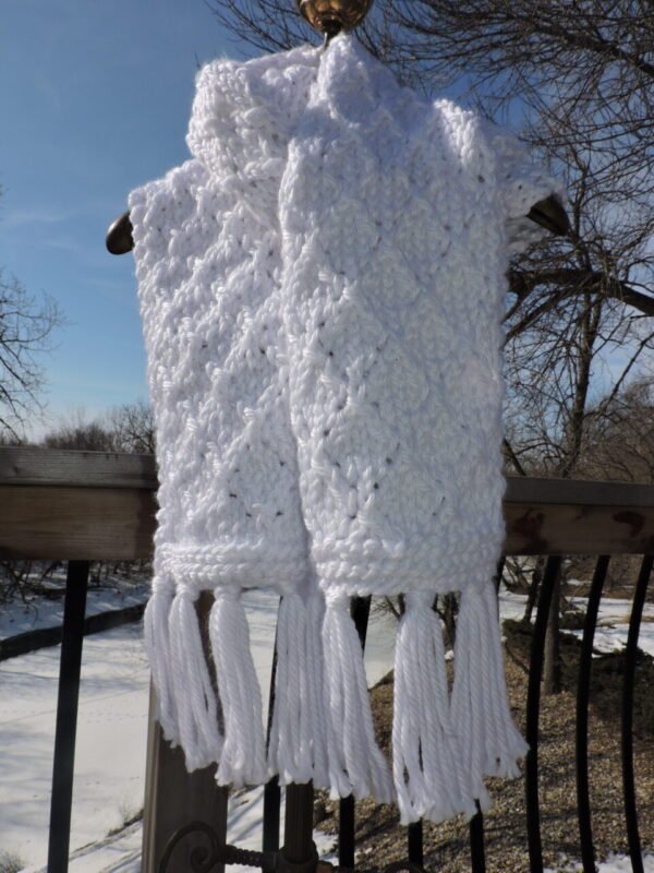 Brilliant White Chunky Scarf and Hat Set