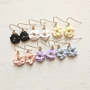 Dangling Floral Earrings