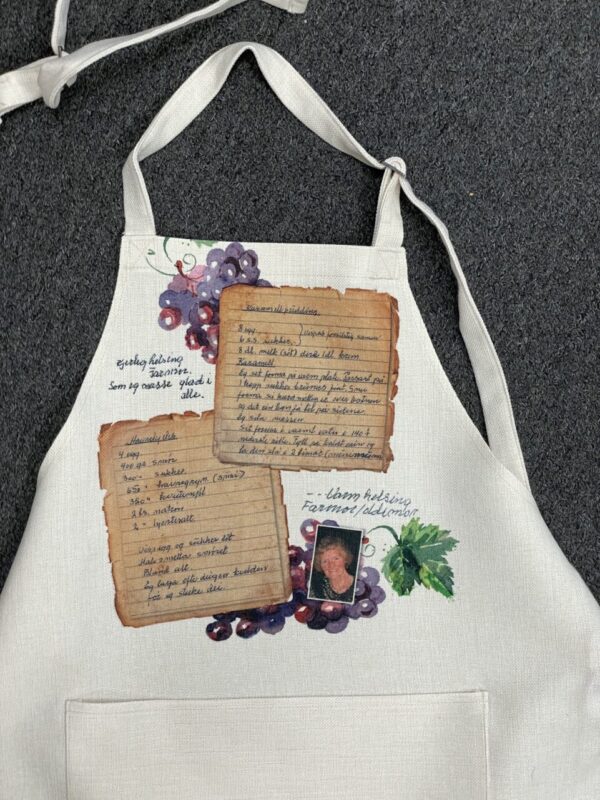 Personalized Recipe Apron features handwritten/typed recipe