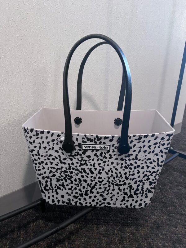 Classic Large Versa Tote