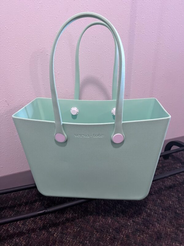 Classic Large Versa Tote