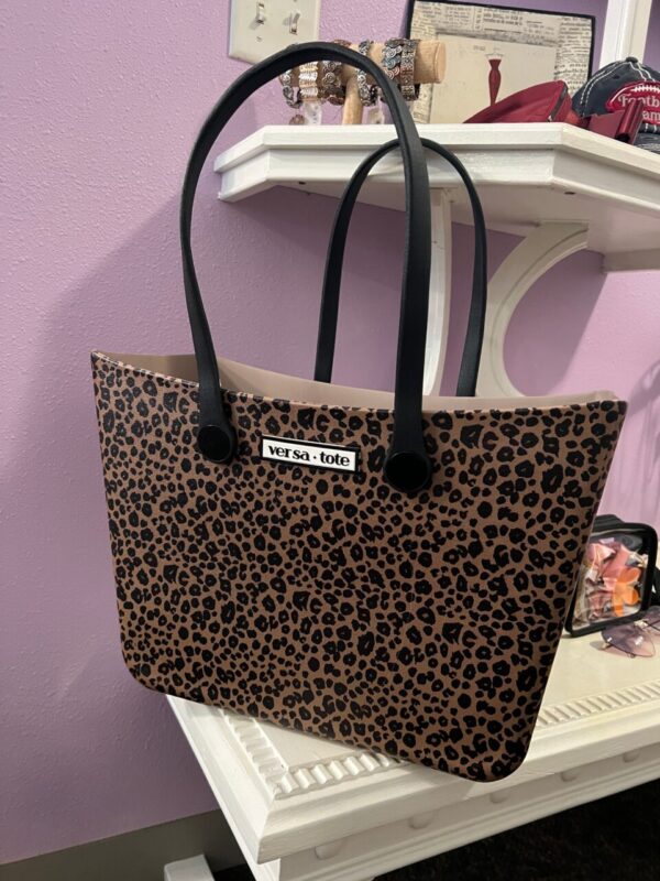 Classic Large Versa Tote