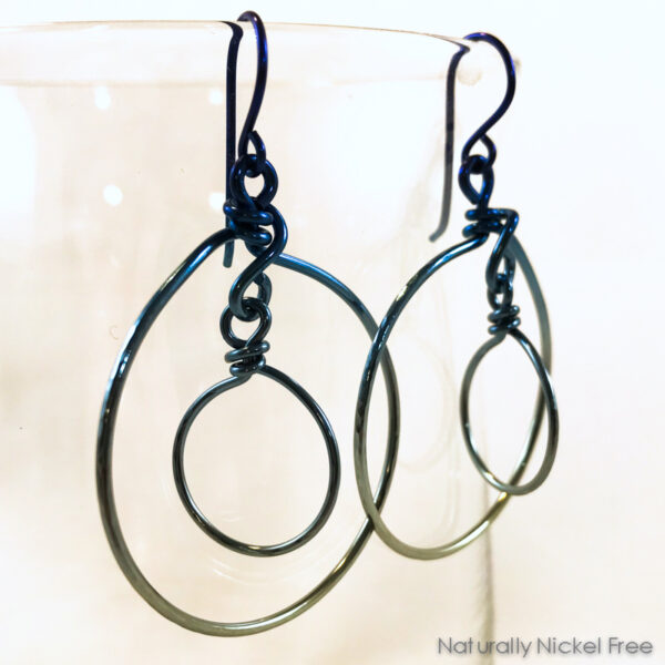 Niobium Rainbow Double Hoop Dangle Earrings – Shades of Blue