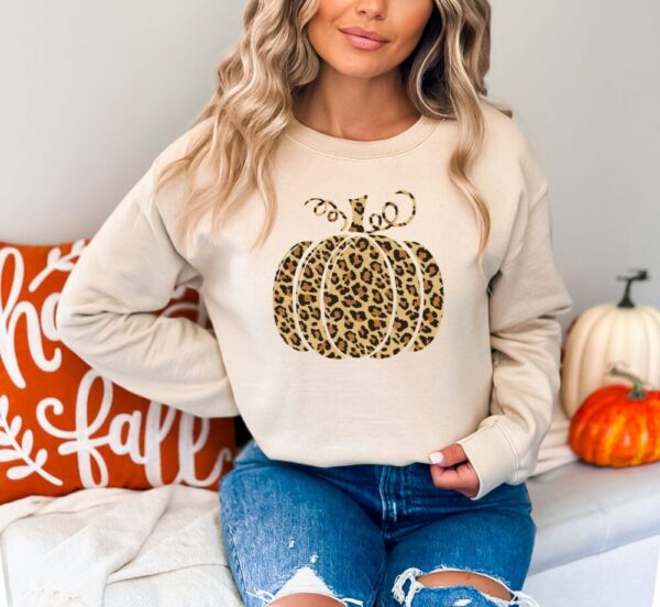 Leopard Pumpkin Crew Neck