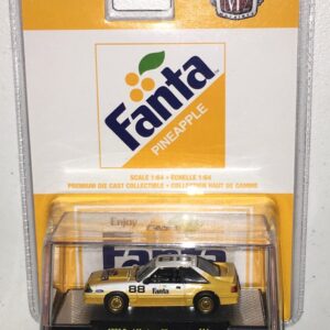 M2 Machines Fanta 1:64 die cast ’88 Ford Mustang GT