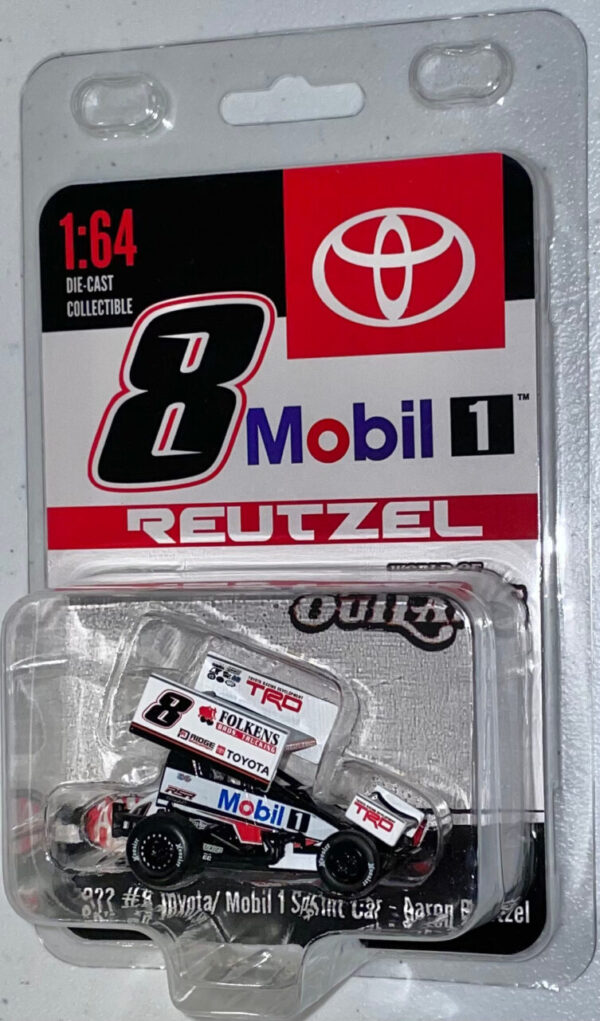 Acme 1:64 die cast Toyota / Mobil 1 Sprint Car #8 Aaron Reutzel