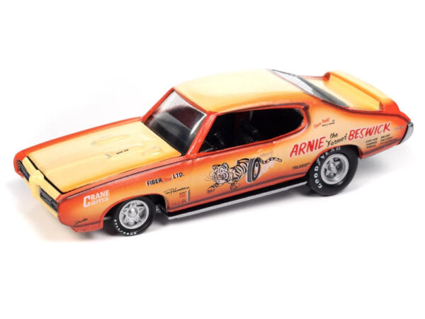 Racing Champions 1:64 die cast 1969 Pontiac GTO Orange-Crème Fade