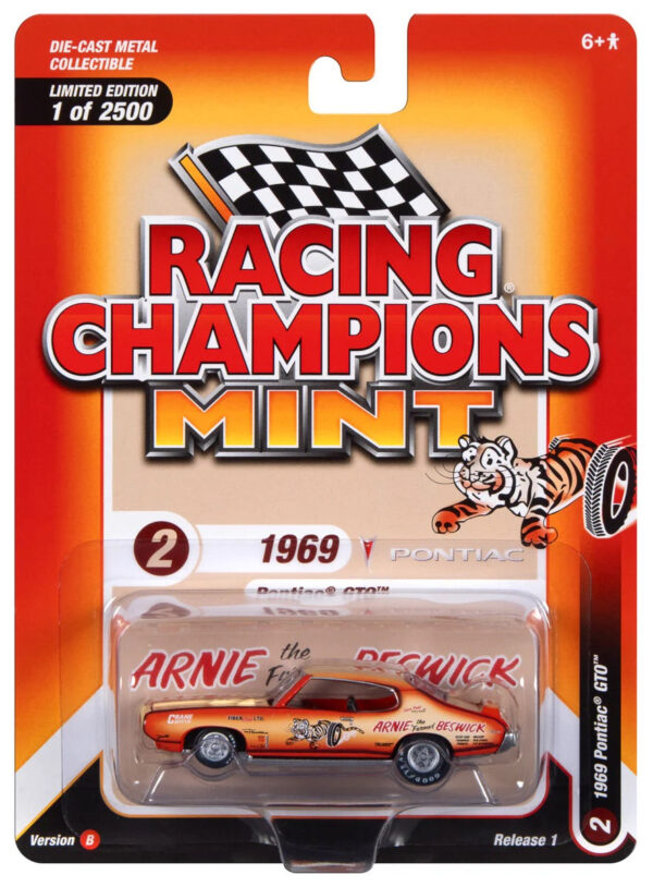 Racing Champions 1:64 die cast 1969 Pontiac GTO Orange-Crème Fade