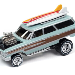 Johnny Lightning 1:64 die cast 1964 Ford Country Squire