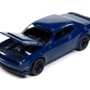 Auto World 1:64 die cast 2018 Dodge Challenger SRT Demon