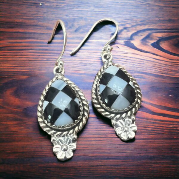 Checkered Oval and Daisy Drop Earrings