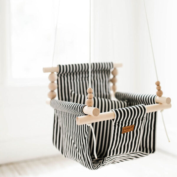 Classic Black White Stripe – Indoor