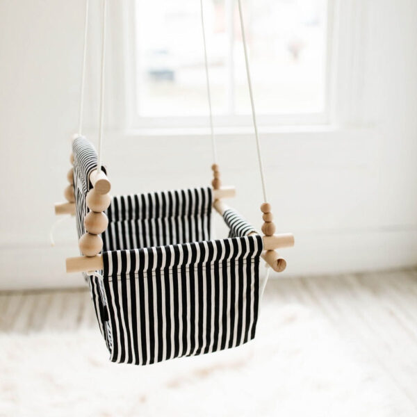 Classic Black White Stripe – Indoor