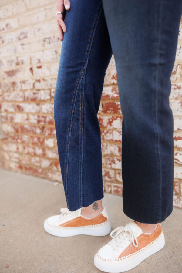 Lubbock Mid Rise Crop Flare Denim