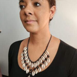 Cowrie Necklace Set Black Beads