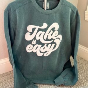 Take it easy with Puff Font Sweatshirt