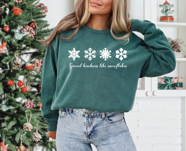 Spread kindness like snowflakes – Comfort Colors Crew