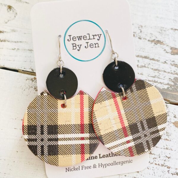 Luna Earrings: Cream/Black/Red Plaid