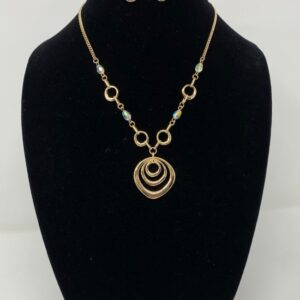 Geometric Gold Circle Necklace Set