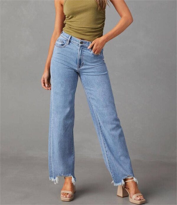 Loose Straight-Leg Jeans With Fringed Hem