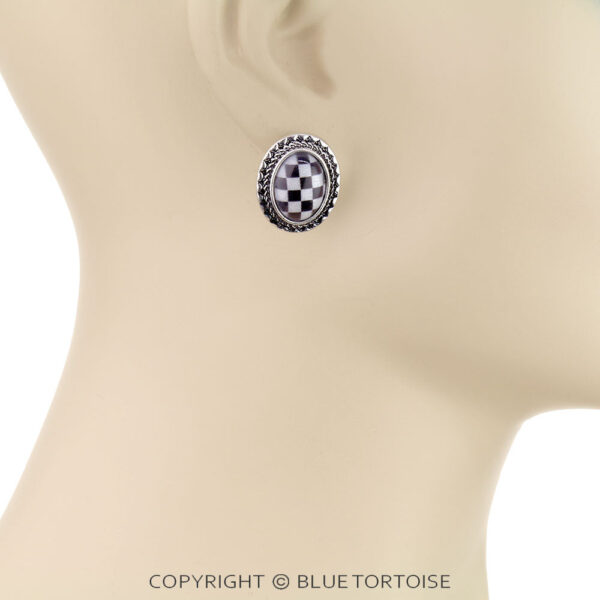 Checker Pattern Oval Stud Earrings