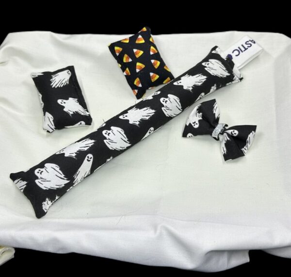 Halloween cat toy and bow set