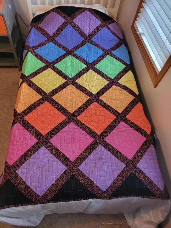 Deco Glo Quilt – Throw Size