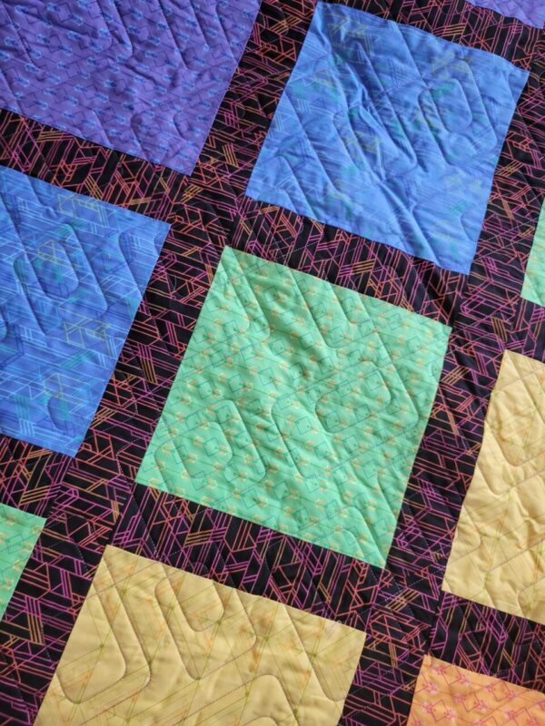 Deco Glo Quilt – Throw Size