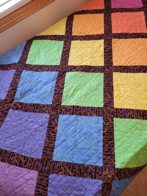 Deco Glo Quilt – Throw Size