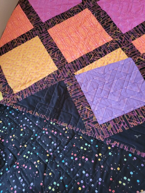 Deco Glo Quilt – Throw Size