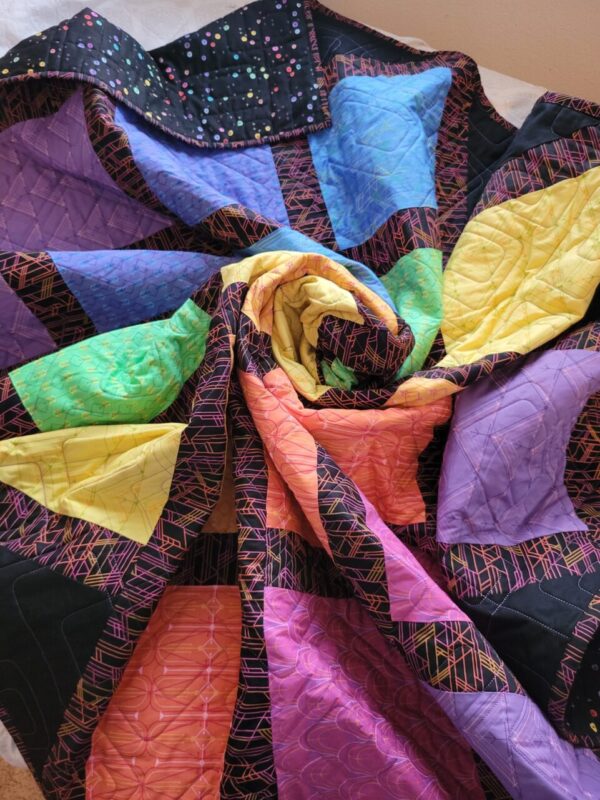 Deco Glo Quilt – Throw Size